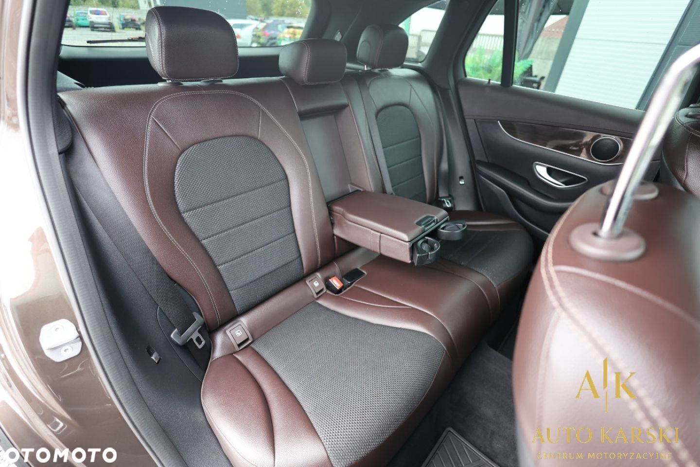 Mercedes-Benz GLC - 30