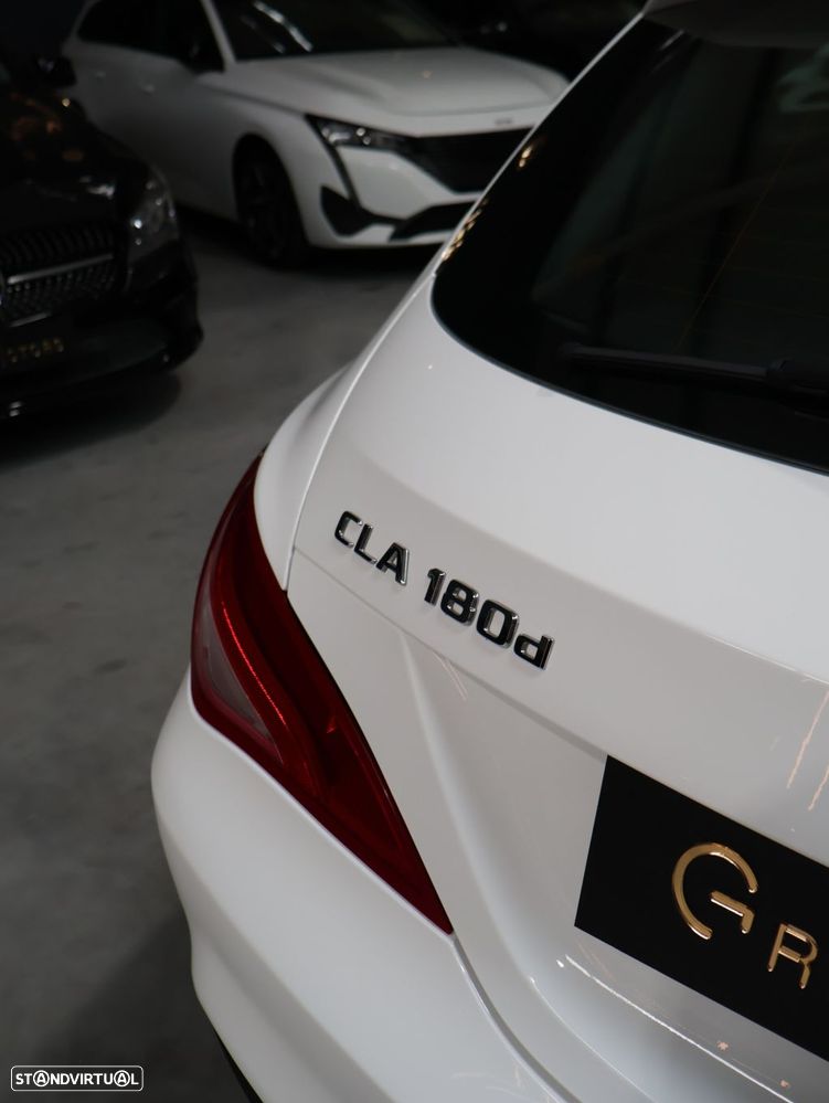 Mercedes-Benz CLA 180 d Shooting Brake Urban Aut. - 14