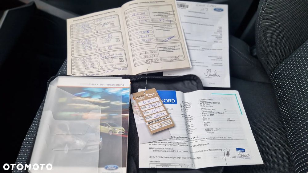 Ford Grand C-MAX 2.0 TDCi Titanium - 37