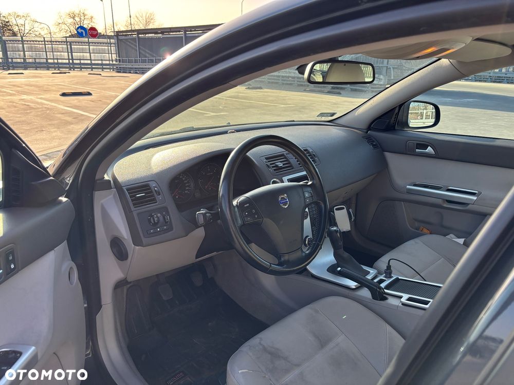 Volvo V50 2.0D Momentum - 13