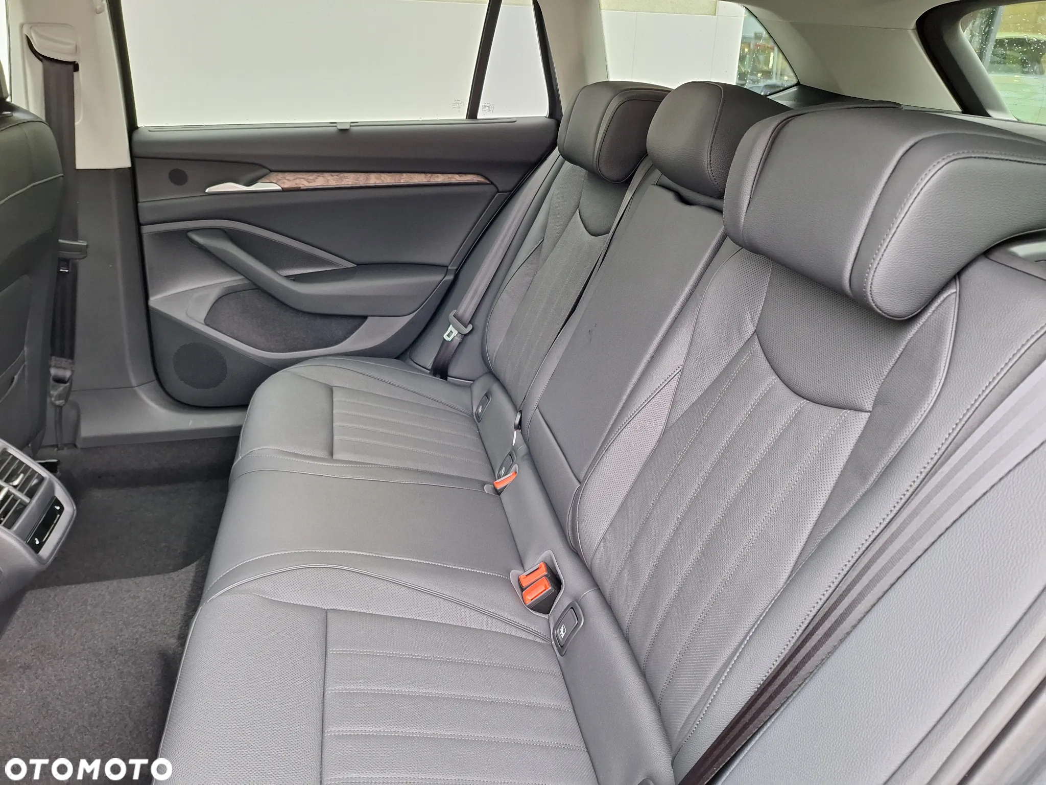 Skoda Superb 2.0 TSI 4x4 L&K DSG - 12