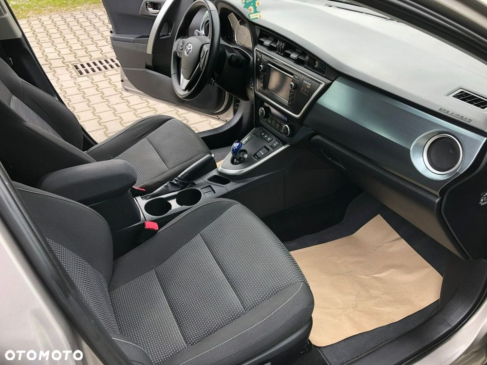 Toyota Auris - 8