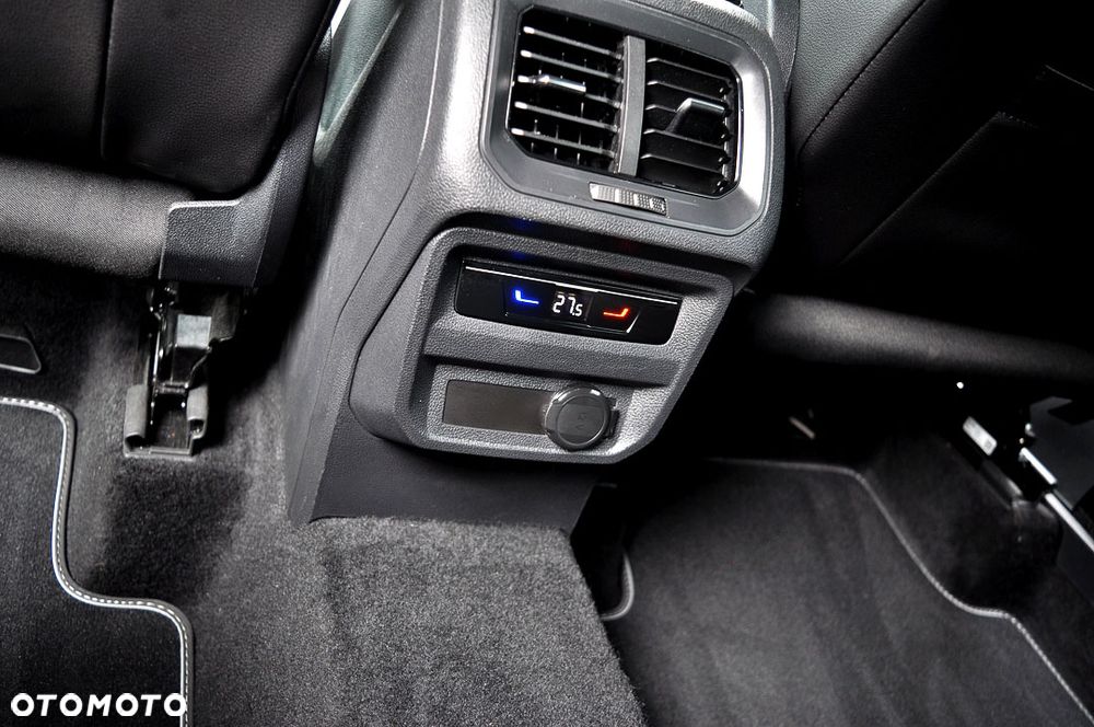 Volkswagen Tiguan 2.0 TDI SCR DSG R-Line - 32