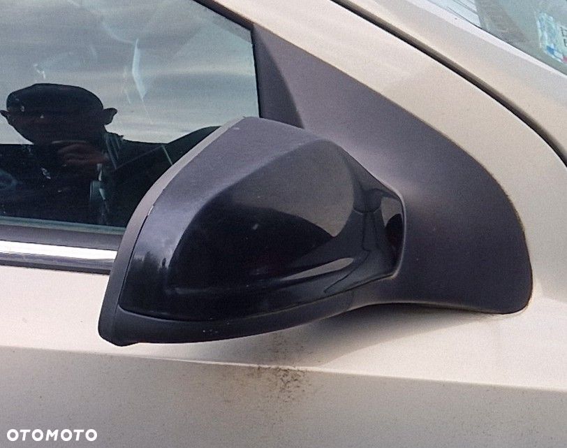 OPEL ASTRA H GTC LUSTERKO PRAWE 5PIN - 1