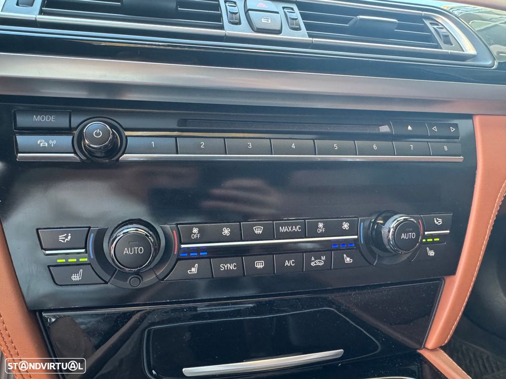 BMW 750 Li xDrive Pack M - 8