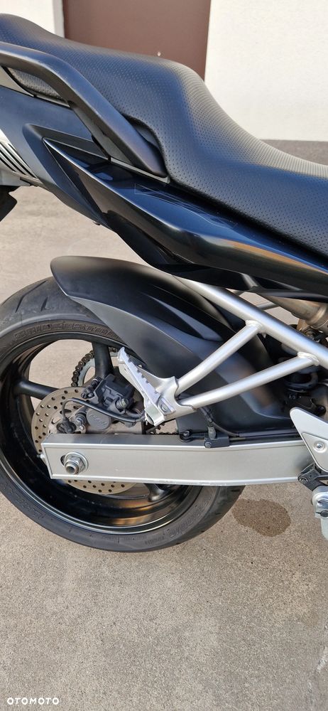 Yamaha FZ6 - 6