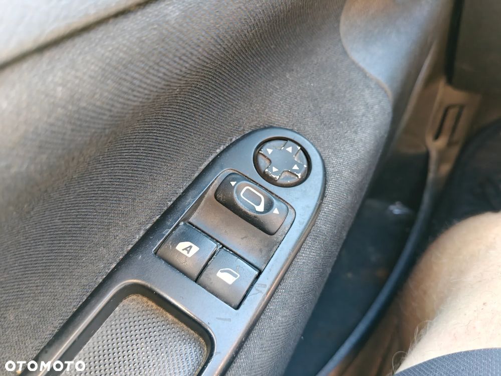 Peugeot 207 1.4 HDi Active - 20