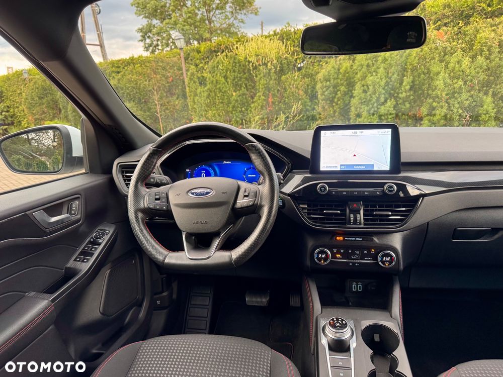 Ford Kuga 2.0 TDCi 4x4 ST-Line - 31