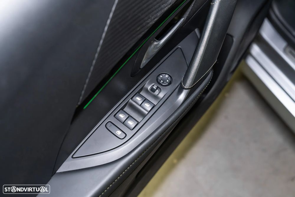 Peugeot e-208 GT Pack - 13