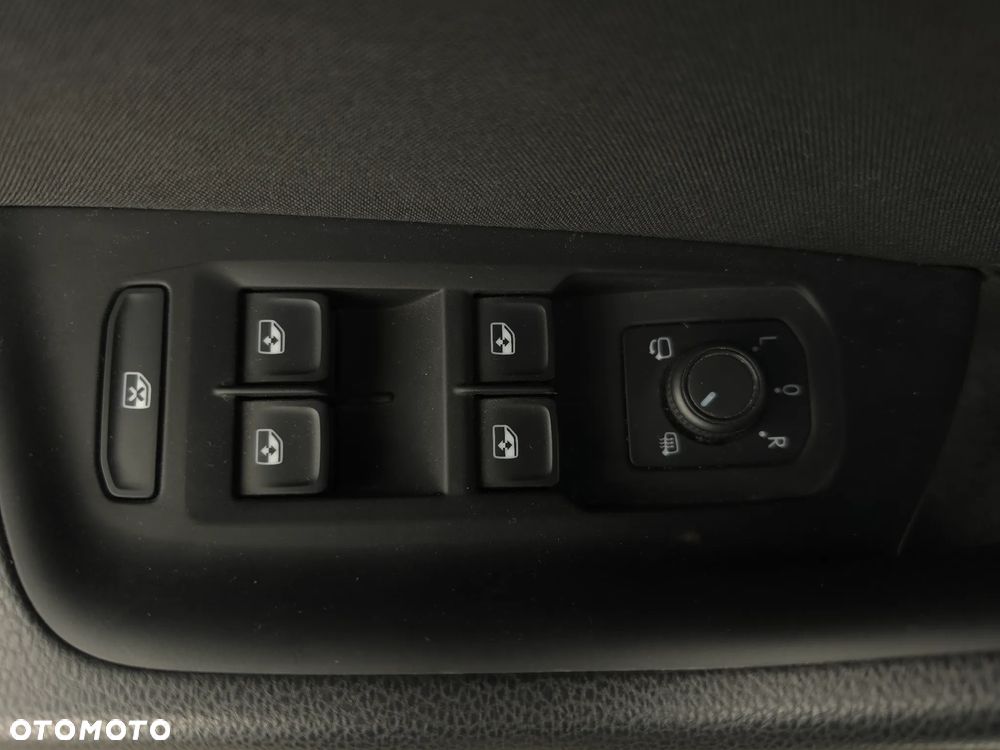 Volkswagen Passat 1.5 TSI EVO Business - 13