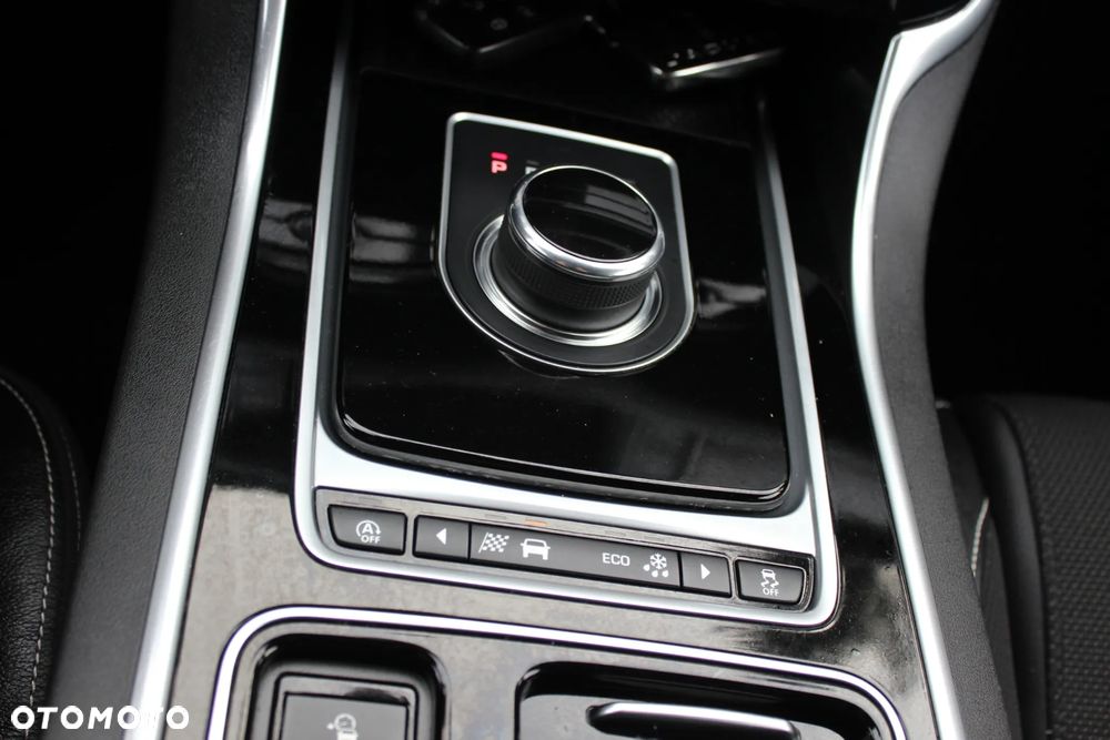 Jaguar XF 25d R-Sport - 22