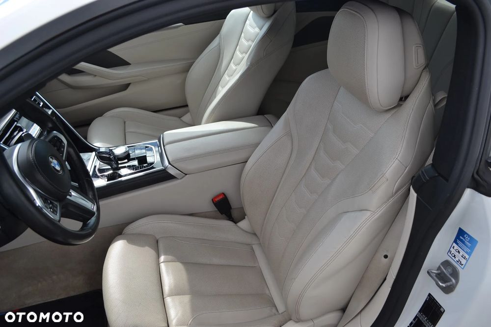 BMW Seria 8 M850i xDrive - 8