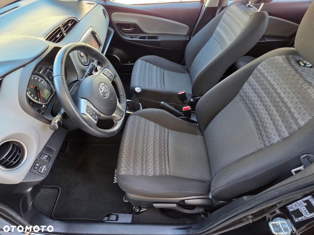 Toyota Yaris - 22