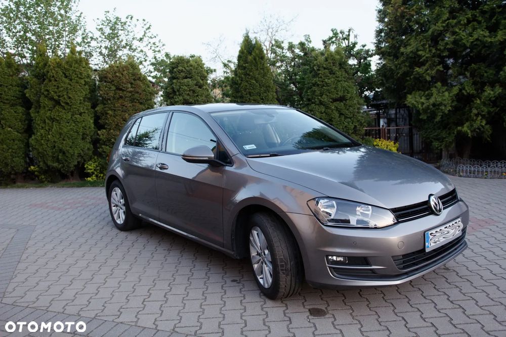 Volkswagen Golf - 2