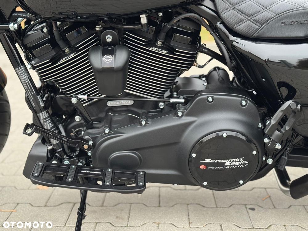 Harley-Davidson Touring Road King - 12