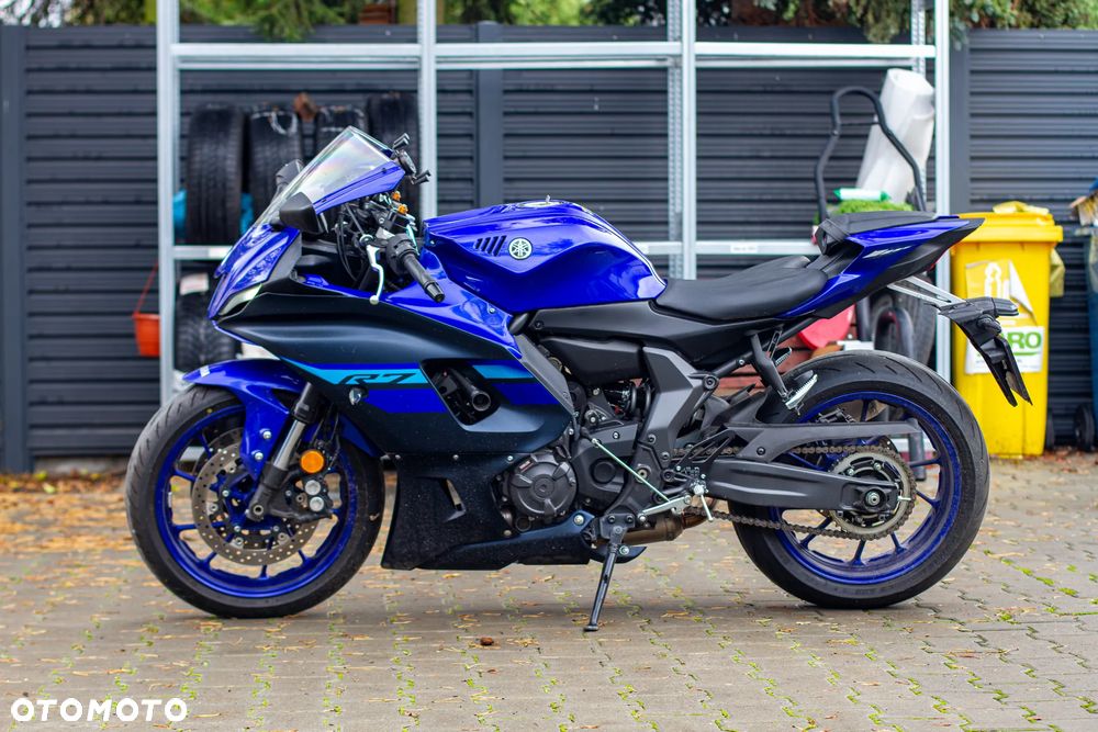 Yamaha R7 - 1