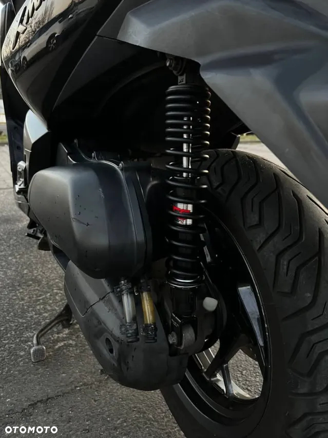 Yamaha X-max - 7