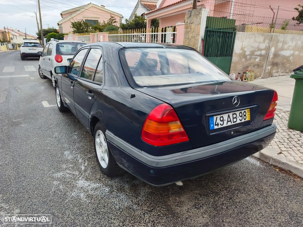 Mercedes-Benz C 200 D Elegance - 3