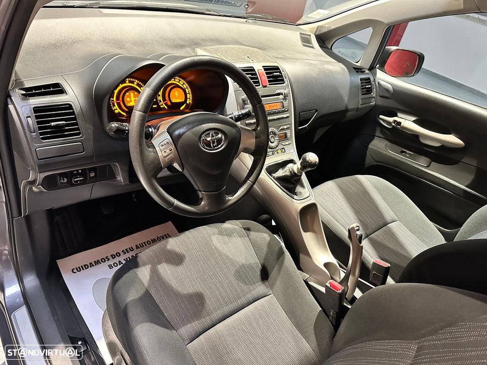Toyota Auris 1.4 VVT-i AC+VSC - 8