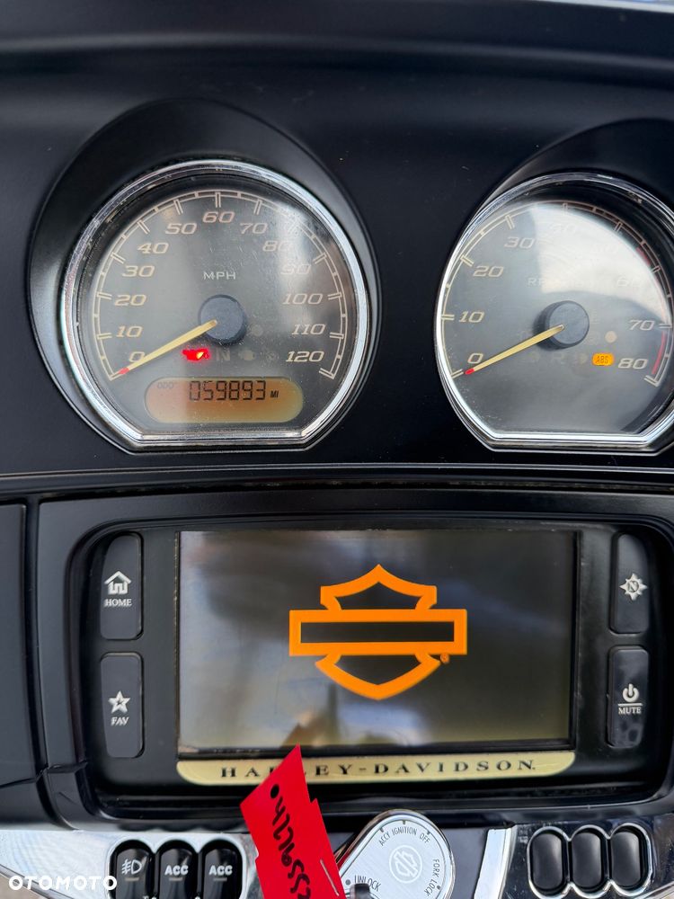 Harley-Davidson Touring Street Glide - 24