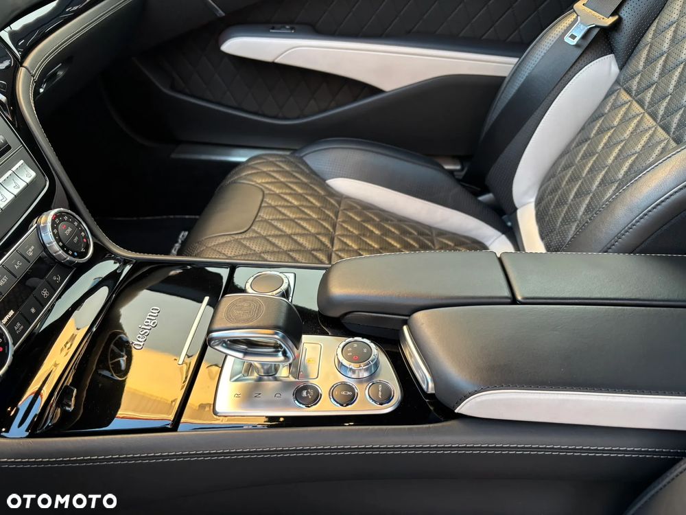 Mercedes-Benz SL 63 AMG AMG Speedshift MCT 7-Gang Sportgetriebe - 25