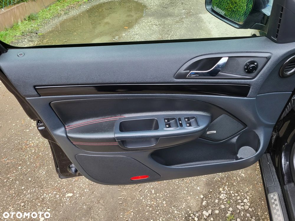 Skoda Octavia Combi 2.0 TDI DPF DSG RS - 9