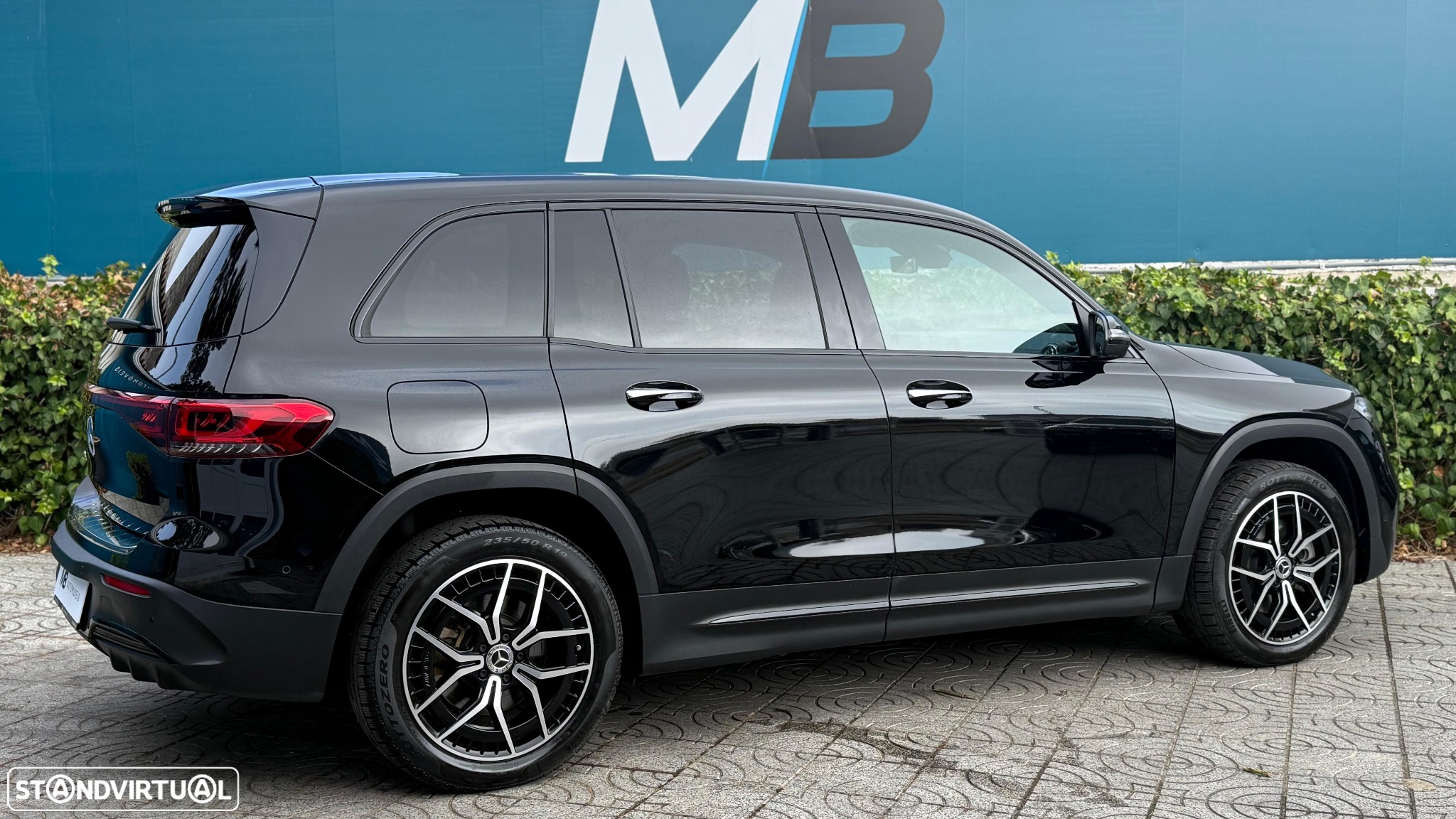 Mercedes-Benz EQB 250 AMG Line - 4