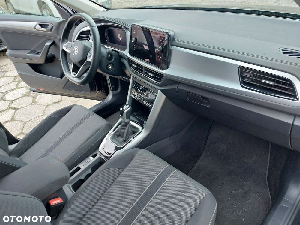 Volkswagen T-Roc - 17