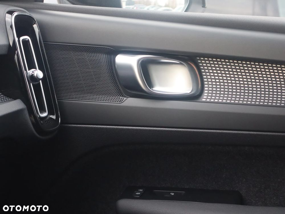 Volvo XC 40 T5 Plug-In Hybrid R-Design - 23