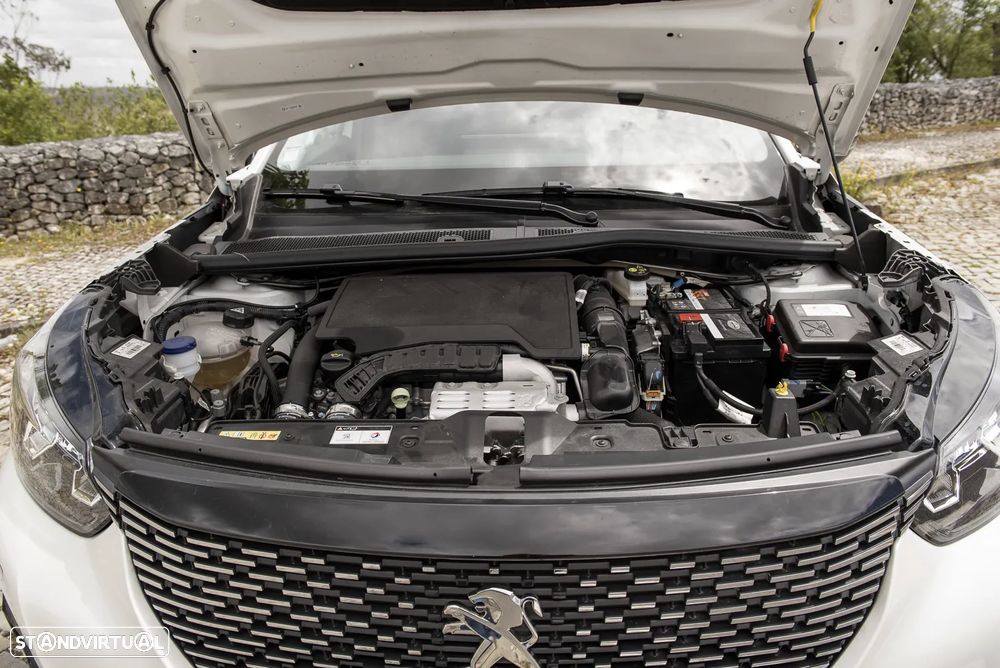 Peugeot 2008 1.2 PureTech Allure Pack EAT8 - 16