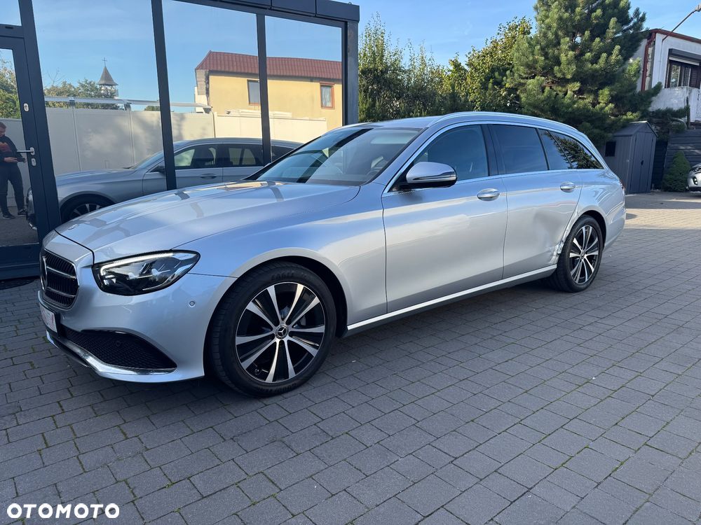 Mercedes-Benz Klasa E 220 d T 9G-TRONIC Avantgarde - 3