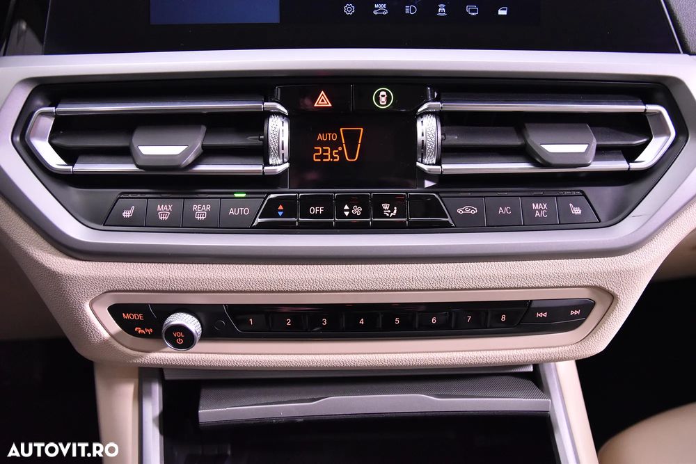 BMW Seria 3 318d Aut. - 18