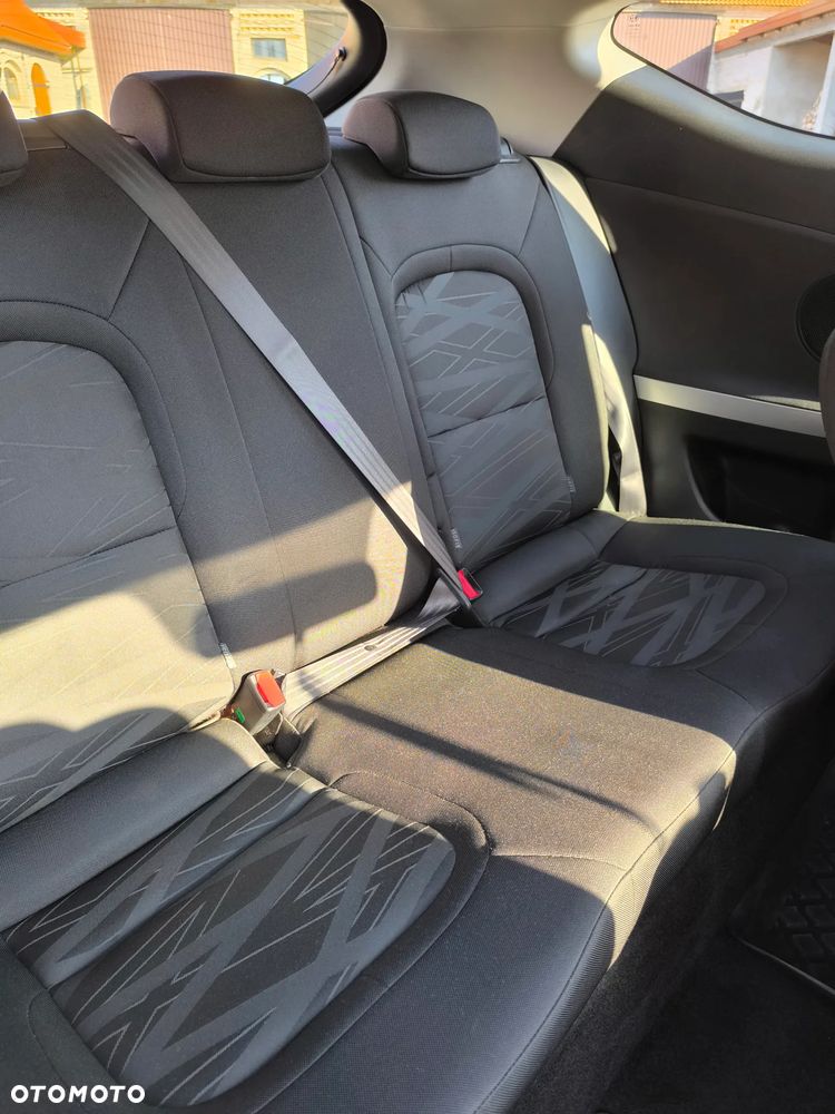 Kia Ceed - 15