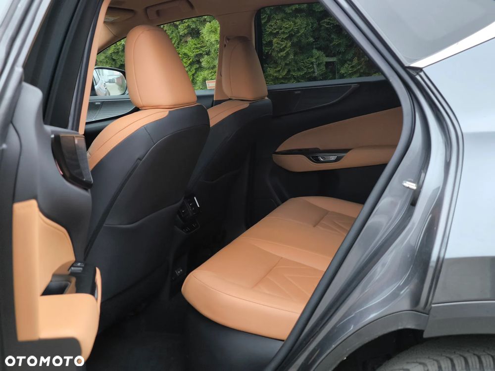 Lexus NX 350h Prestige AWD - 21