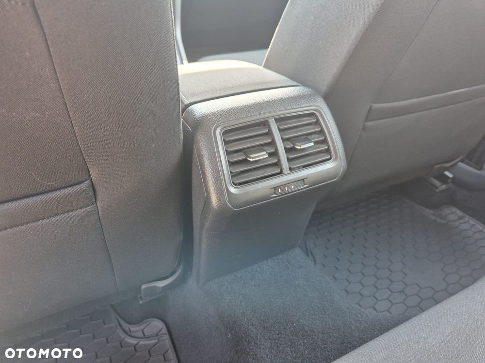 Volkswagen Golf 1.6 TDI BMT Comfortline - 18