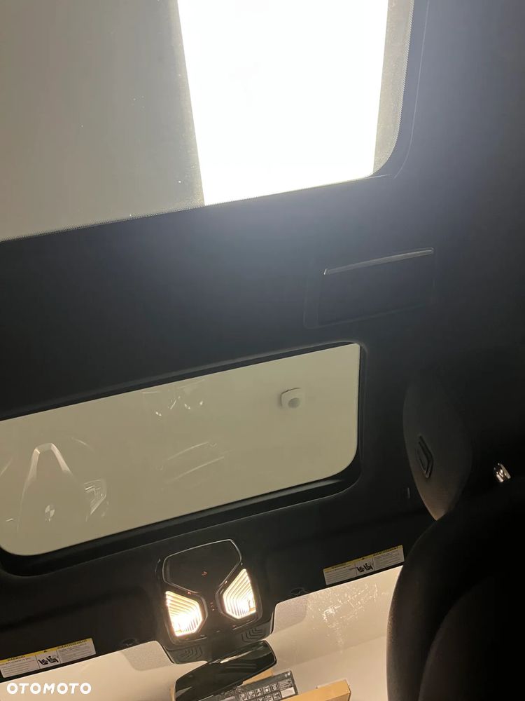 BMW Seria 7 740Li - 31