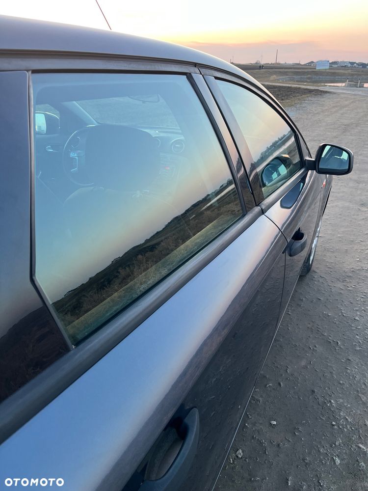 Ford Mondeo 2.0 TDCi Silver X - 23