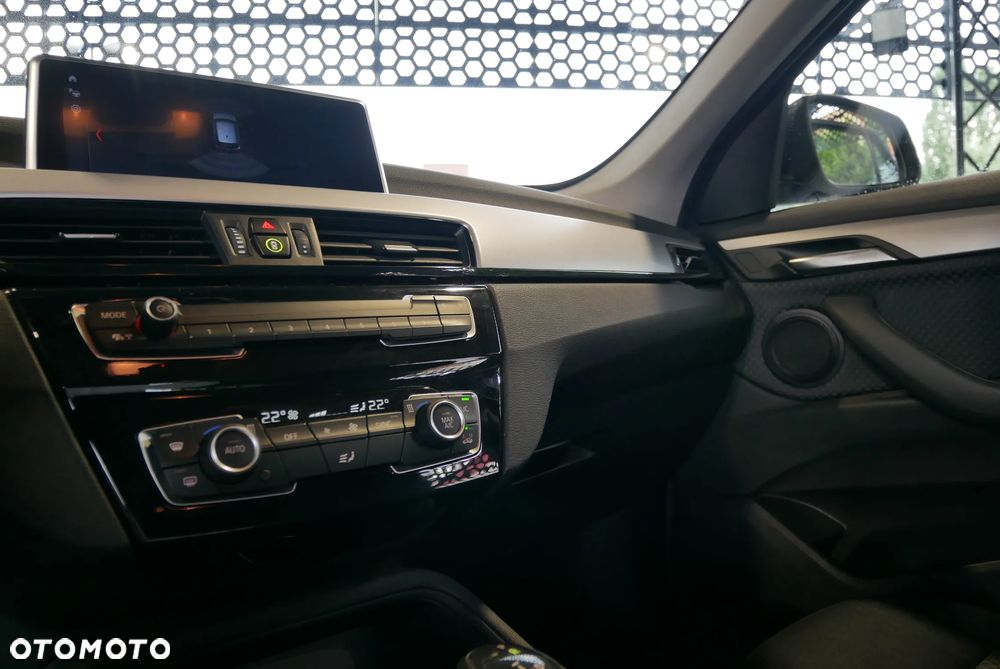 BMW X1 sDrive18i Business Edition - 24