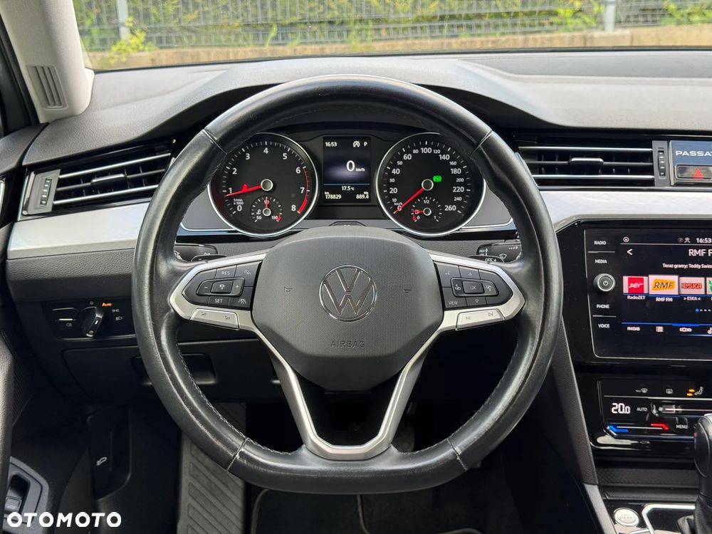 Volkswagen Passat 2.0 TSI Business DSG - 12