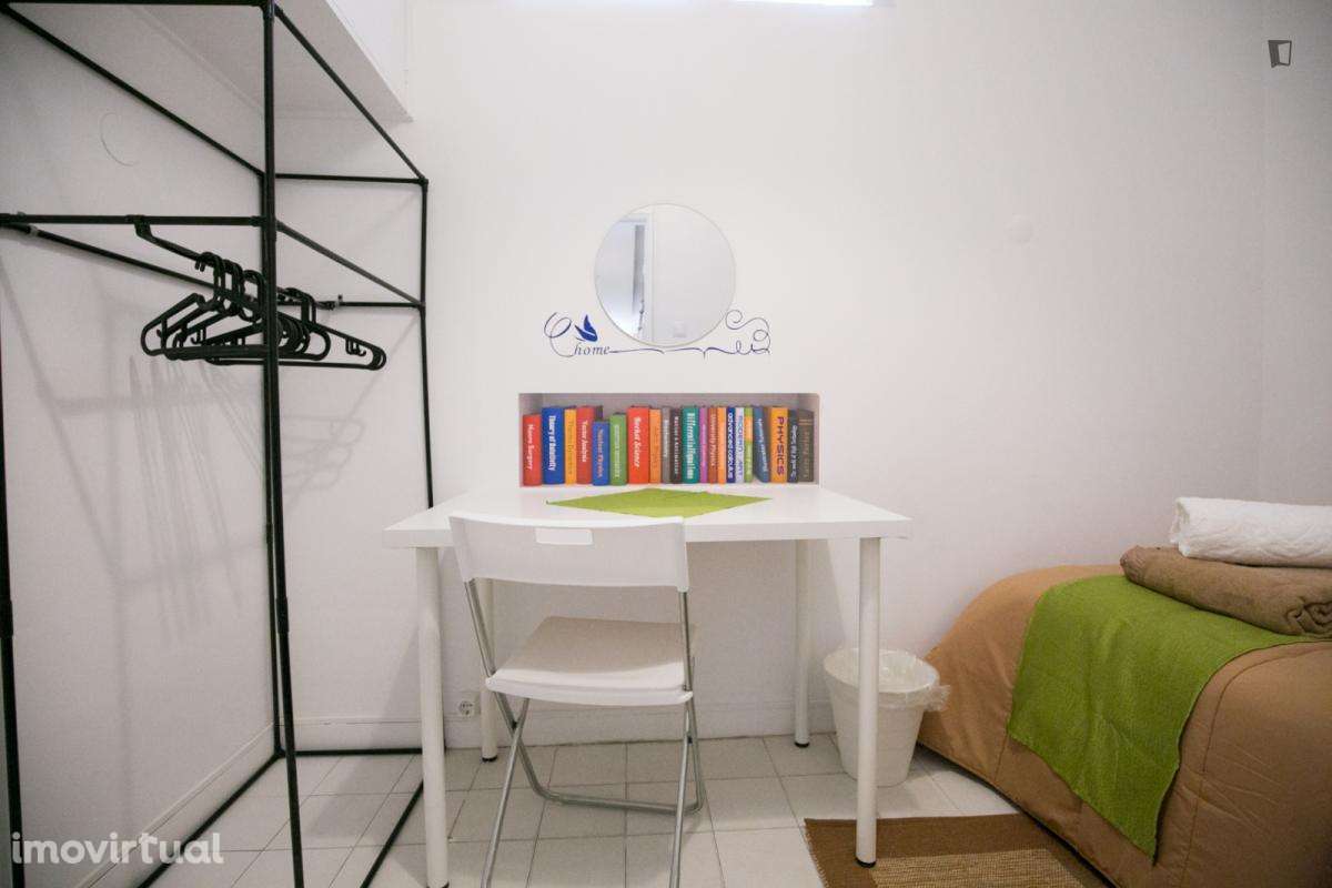 Quarto - localizado em Saldanha Lisbon - Grande imagem: 2/29