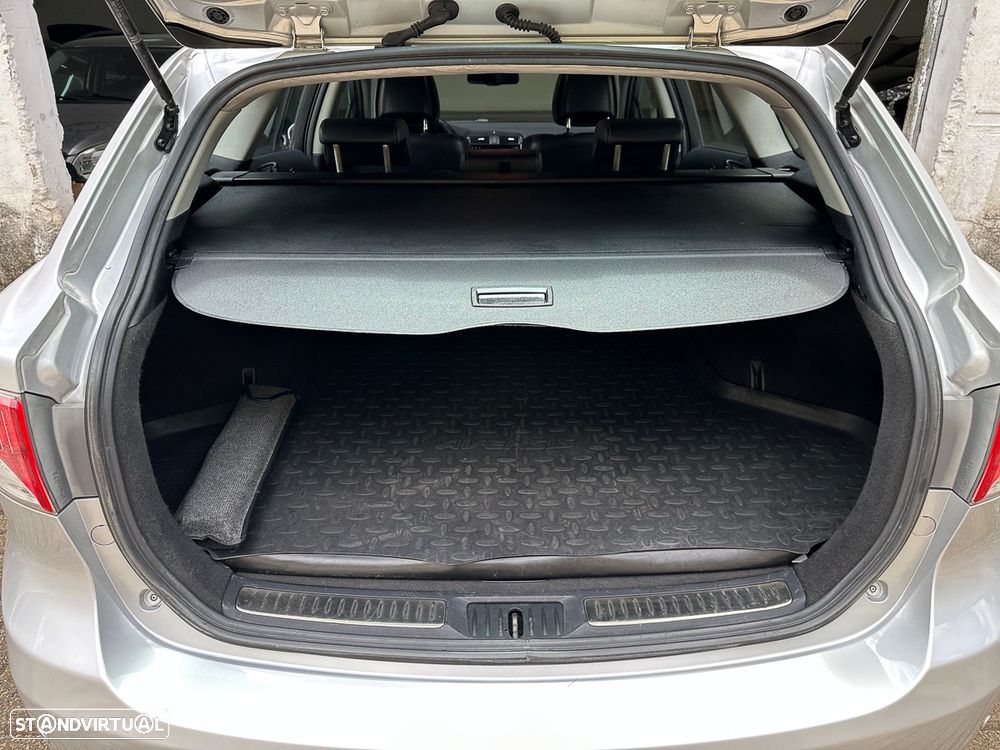 Toyota Avensis SW 2.0 D-4D Exclusive +Pele+GPS - 37