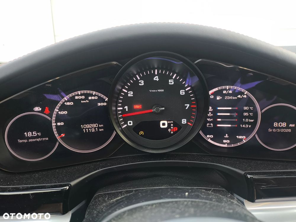 Porsche Panamera Standard - 3