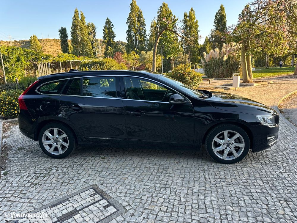 Volvo V60 1.6 D2 Momentum Eco Powershift - 10