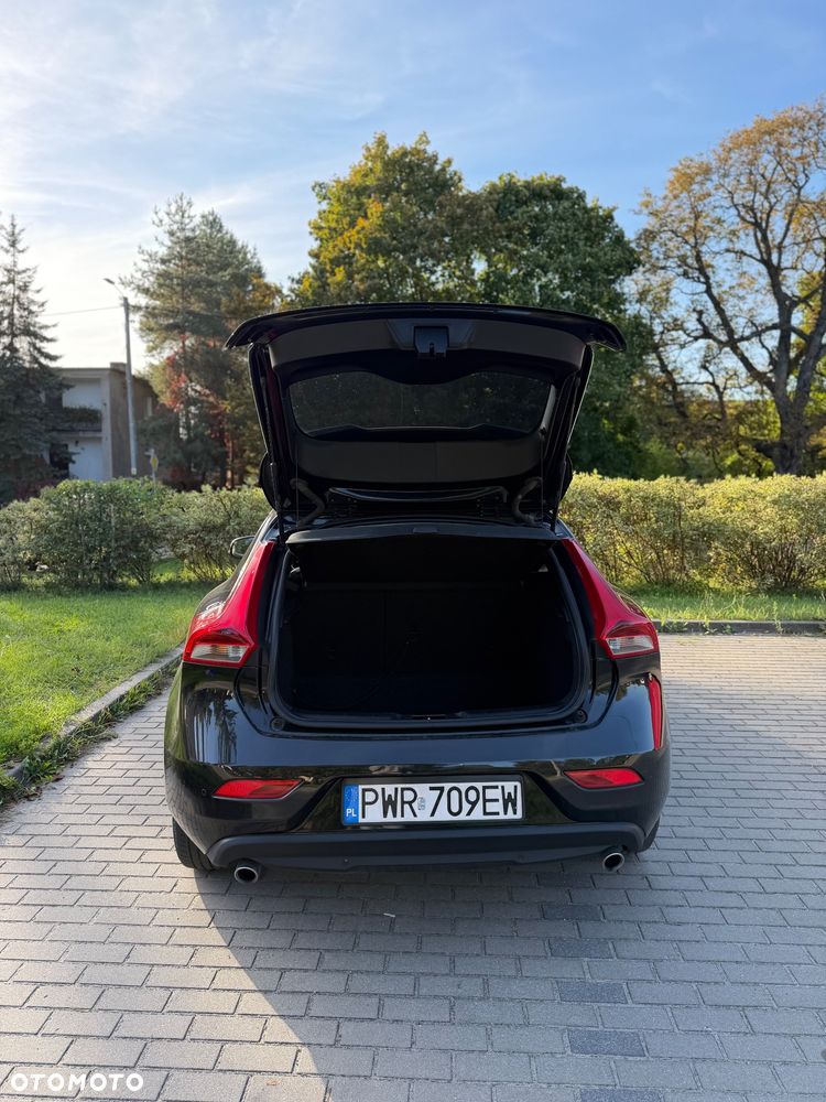 Volvo V40 D4 Drive-E Momentum - 11