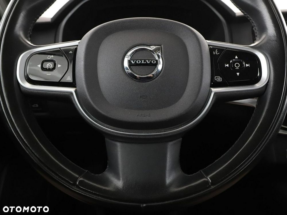 Volvo V90 D3 Momentum Pro - 22