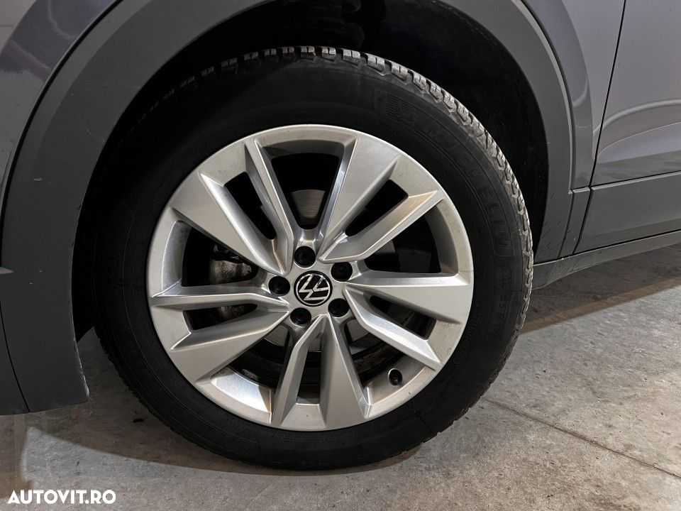 Volkswagen T-Cross - 11