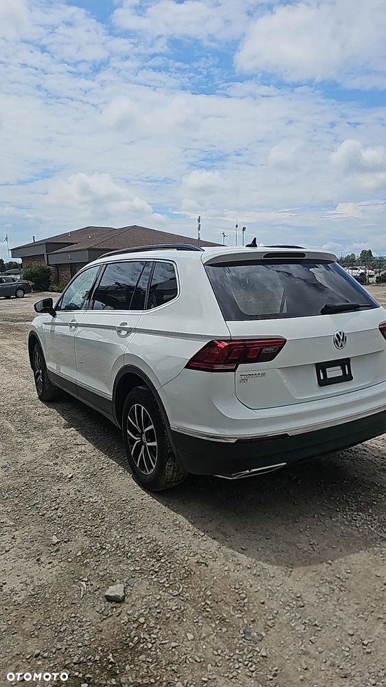 Volkswagen Tiguan - 13