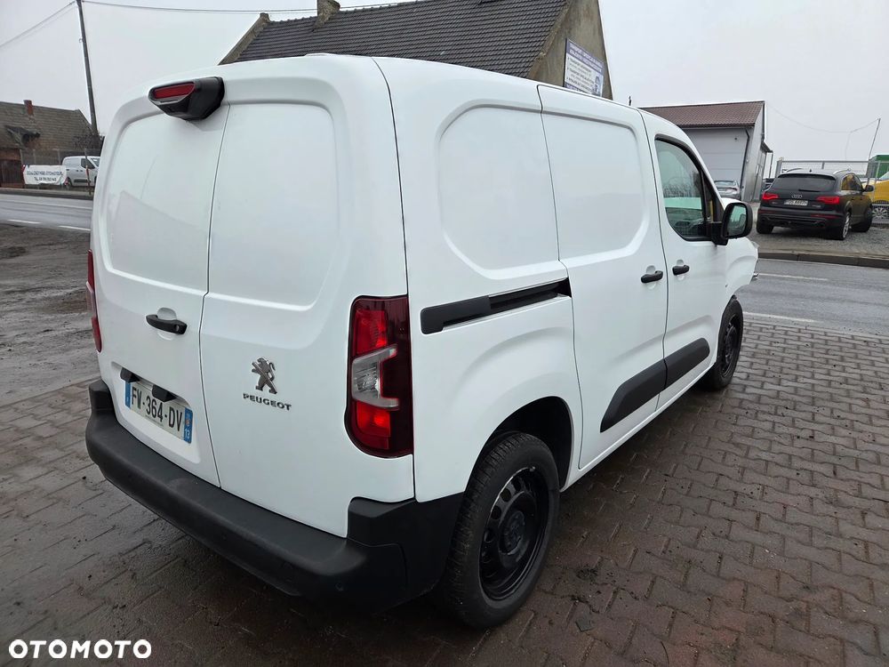 Peugeot PARTNER 1.2i 131KM - 2