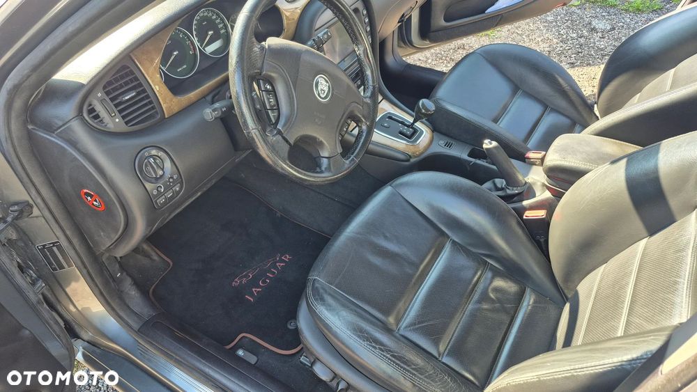 Jaguar X-Type 2.5 Sport - 8