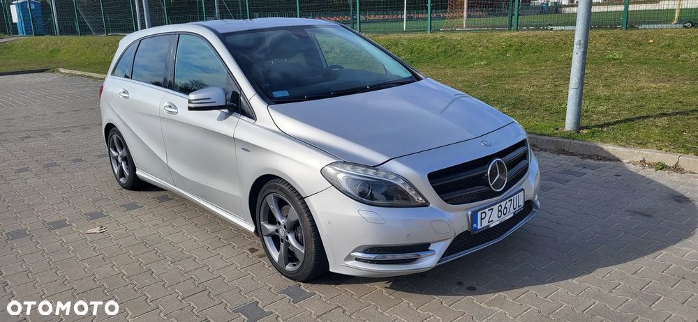 Mercedes-Benz Klasa B 180 (BlueEFFICIENCY) 7G-DCT - 1